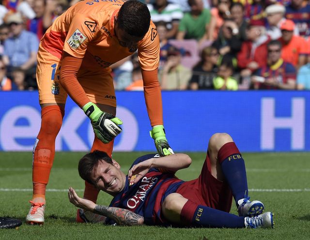 Лео Месси получил травму. Фото AFP