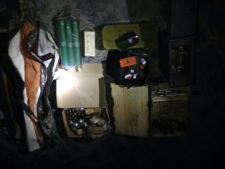 <p>На Донбасі вилучено три схованки засобів ураження. Фото: СБУ, МВС</p>