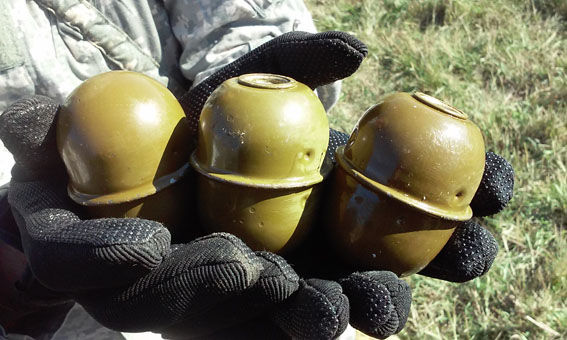 На Донбассе изъяты три тайника средств поражения. Фото: СБУ, МВД