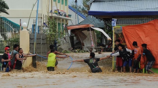 На Филиппины обрушился мощный тайфун. Фото: AFP
