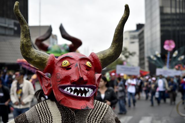 <p>У столиці Мексиці пройшов парад фантастичних істот. Фото: AFP</p>