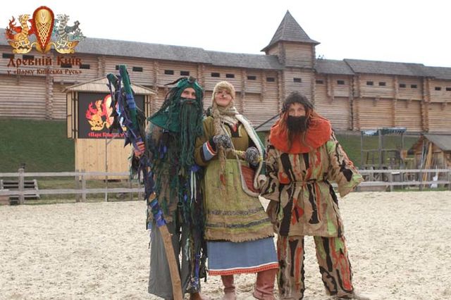 Гости Древнего Киева и сами могут затесаться в пеструю компанию монстров