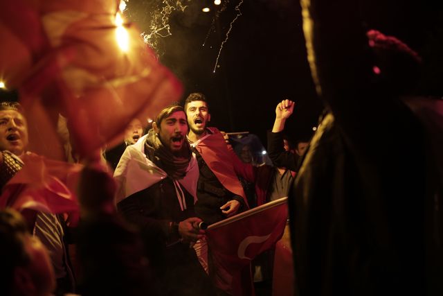 <p>У Туреччині проходять протести через перемогу партії Ердогана, фото AFP</p>