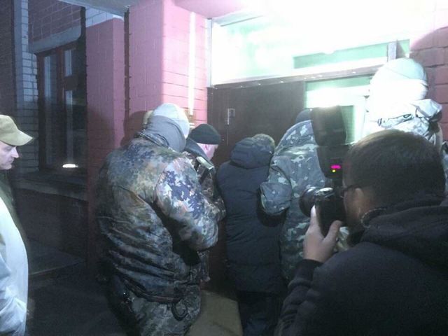 <p>Корбана привезли в лікарню, фото Борис Філатов /Facebook</p>
