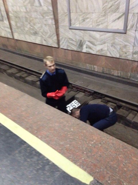 <p>Хлопець несподівано кинувся під колеса потяга. Фото: kharkov_city_ua, vk.com/h_kharkov</p>