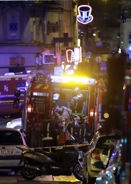 Взрывы и стрельба в Париже: погибли около 30 человек, фото AFP