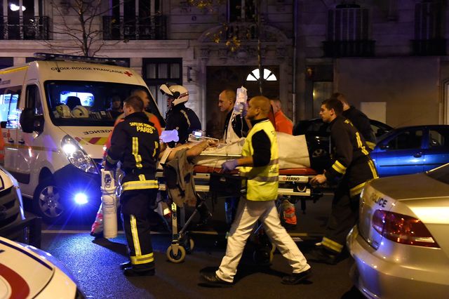 Более 150 человек погибли в результате серии терактов в Париже, фото AFP