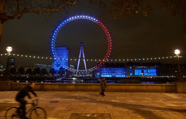 <p>Світ підтримав Париж. Фото: AFP</p>