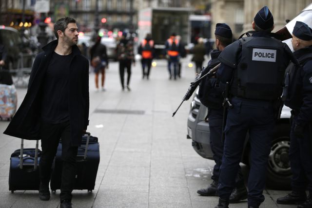 На улицы Парижа вывели много полиции. Фото: AFP