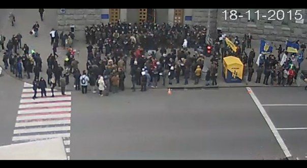 <p>У Харкові проходить пікет активістів. Фото: Фейсбук</p>