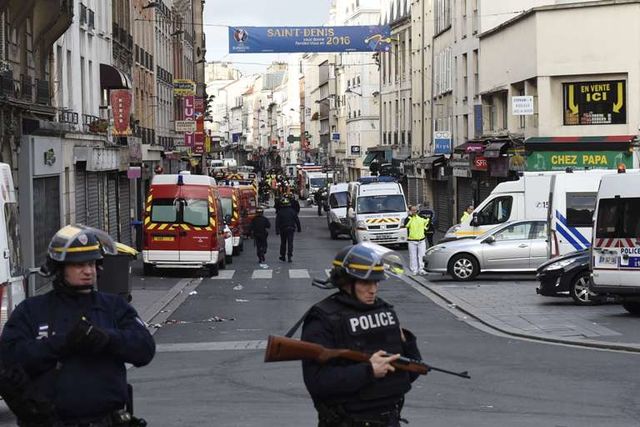 <p>Спецоперація в Парижі триває. Фото: AFP</p>