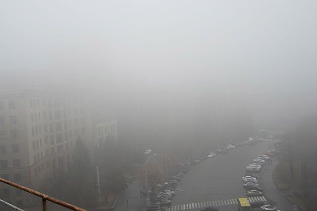 <p>Туман в Харкові. Фото: slk.kh.ua</p>