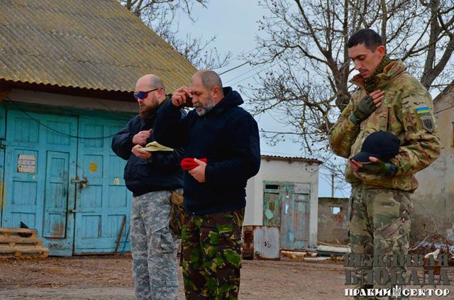 На границу Крыма прибыли очередные бойцы "Правого сектора". Фото: Фейсбук