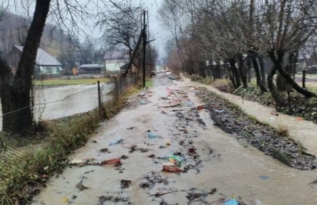 <p><span>У Закарпатській області через сильні дощі 20 листопада розпочався паводок. Фото zakarpattya.net.ua</span></p>