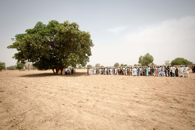 Нігерія, Кано. Люди чекають своєї черги, щоб проголосувати. Фото: AFP