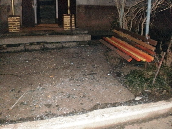 В подъезде многоквартирного дома Дружковки произошел взрыв. Фото: Нацполиция в Донецкой области