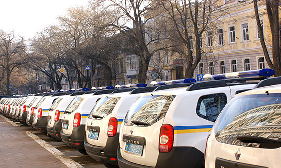 Полицейские авто. Фото: mvs.gov.ua