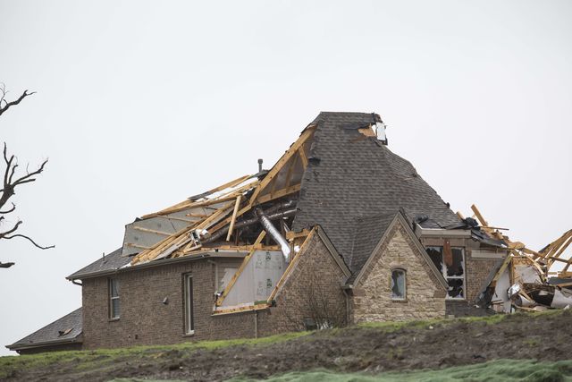 <p>Сильний шторм зруйнував будинки в США. Фото: AFP</p>