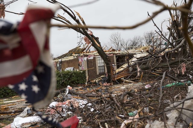 <p>Сильний шторм зруйнував будинки в США. Фото: AFP</p>