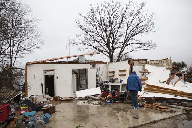 Сильный шторм разрушил дома в США. Фото: AFP