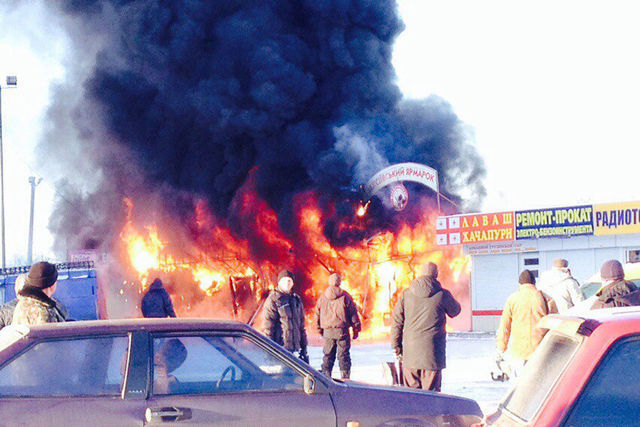 <p>Пожежа на ринку в Харкові. Фото: соцмережі</p>
