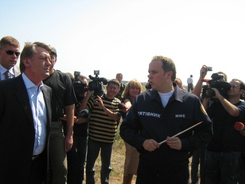 Высокий десант. Шуфрич указал президенту, где что горит. Фото А.Лесик