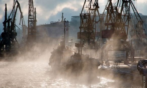 <p>В Одесі через різке похолодання "закипіло" море. Фото: Думская.net</p>