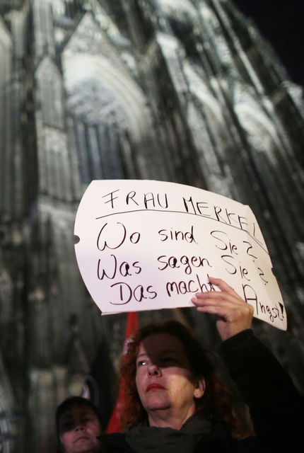 Женщины Кельна шокированы нападениями. Фото: AFP