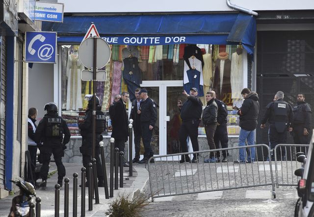 <p>У Парижі застрелений чоловік, який напав на поліцейську дільницю – ЗМІ. Фото AFP</p>