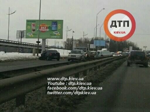 Авария на Набережном шоссе. Фото: dtp.kiev.ua