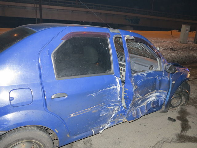 <p><span>Потрійна ДТП на Набережній – постраждав таксист і пасажир, фото А. Ракітін</span></p>
