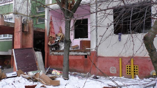 <p>На місці вибуху в Чернігові. Фото: cn.mns.gov.ua</p>