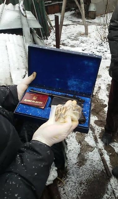 <p>У Києві правоохоронці знайшли "Маузер" Чечетова, фото kyiv.gp.gov.ua</p>