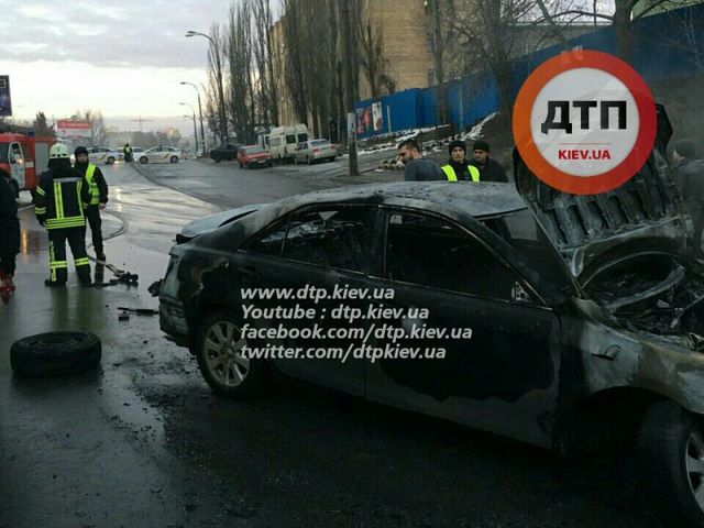 От машины остался лишь обгоревший остов. Фото: dtp.kiev.ua