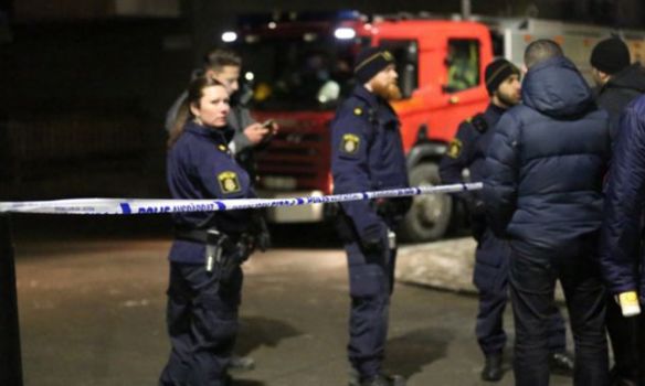 В турецком культурном центре в пригороде Стокгольма прогремел взрыв. Фото: Stefan Johansson