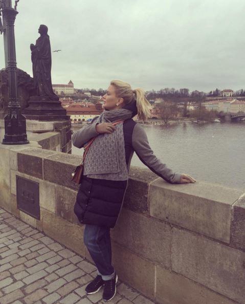 Анна с семьей в Праге. Фото: instagram/ann_semenovich