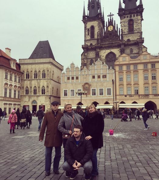Анна с семьей в Праге. Фото: instagram/ann_semenovich