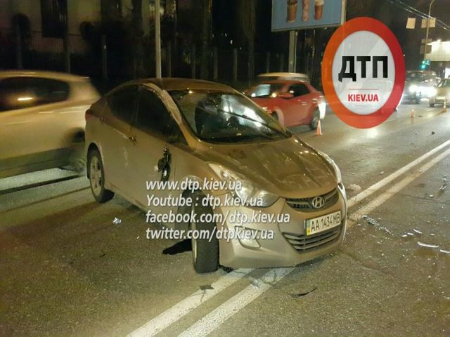 Авария произошла из-за того, что водитель отвлекся на телефон. Фото: dtp.kiev.ua