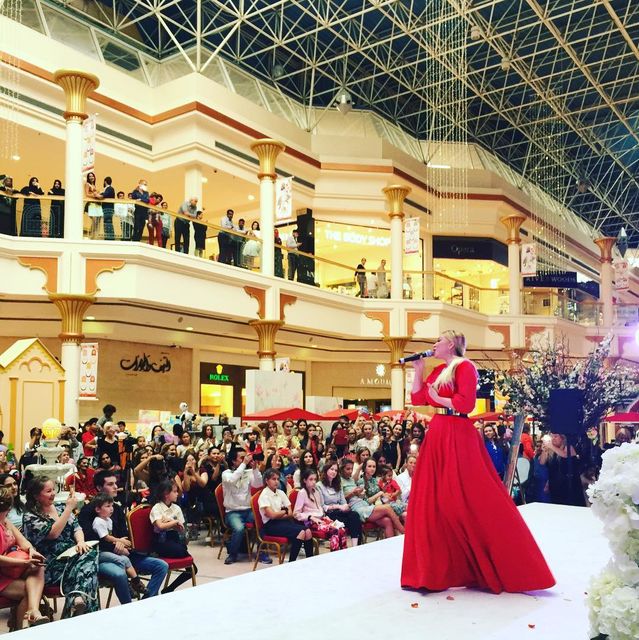 Ірина Дубцова в Дубаї на концерті. Фото: Instagram
