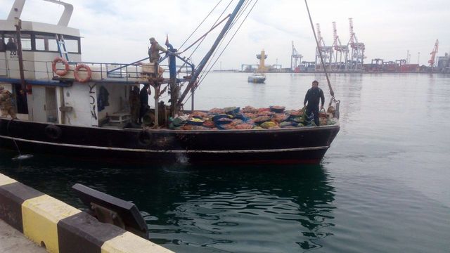 <p>Прикордонники затримали турецьке судно. Фото: Д.Сідоровська</p>