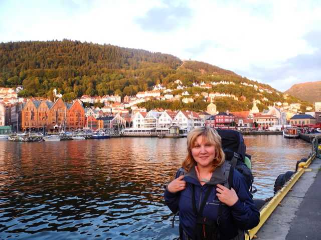 В Норвегії. Наталя любить подорожувати по світу в пошуках місць, де в книзі оживуть її герої. Фото з архіву Н. Гавриленко