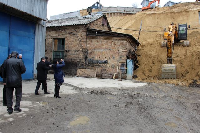<p><span>Зсув на Печерську: в райадміністрації підтвердили факт НП і провели перевірку, фото kievcity.gov.ua</span></p>