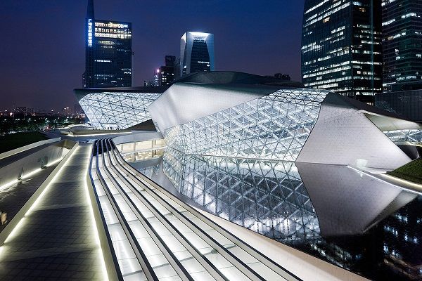 Самые яркие архитектурные проекты Хадид: 2010 – оперный театр в Гуанчжоу (Китай), фото bit.ua
