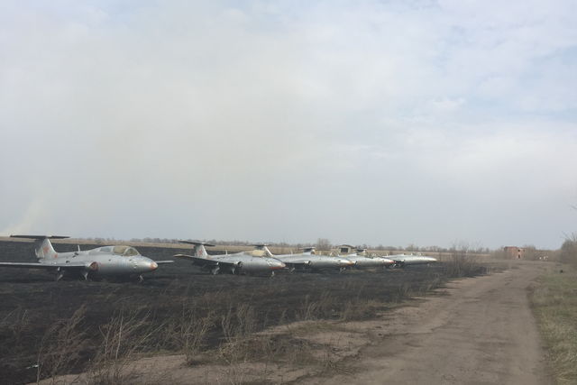 В Харьковской области горел аэродром. Фото: ГСЧС
