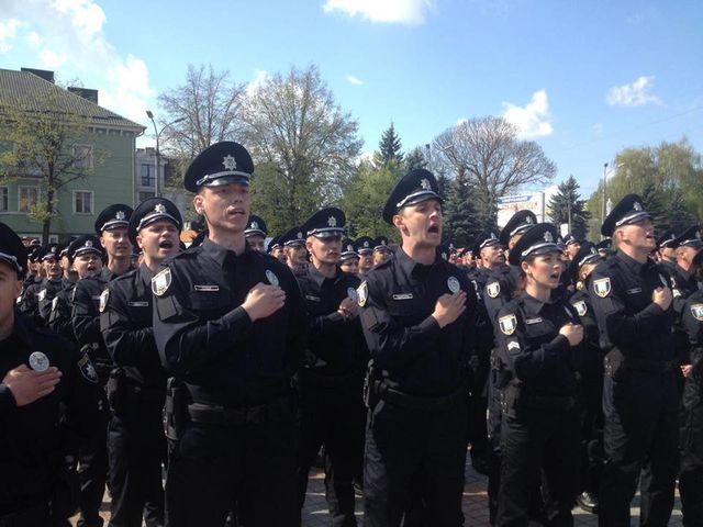 <p>У Рівному стартувала робота нової поліції. Фото: В.Миколайчук</p>
