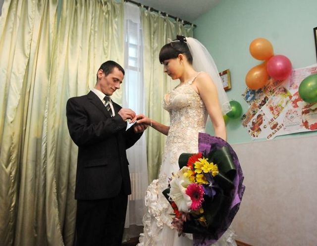 В Харькове пожизненно осужденная вышла замуж за прихожанина, фото Facebook