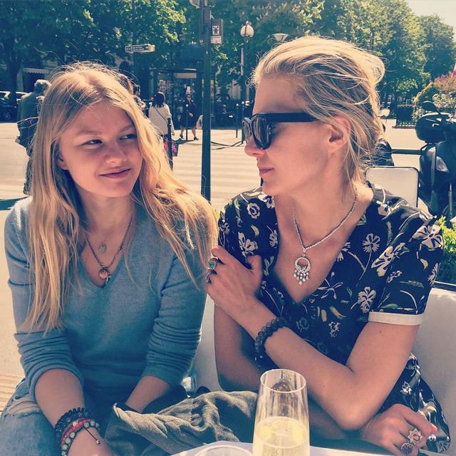 Ренета Литвинова с дочерью Ульяной в Париже Фото: Instagram