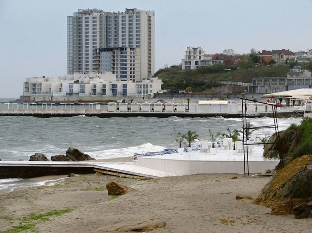 Аркадия. Благоустраивают два городских пляжа. Фото: М. Крыжановская