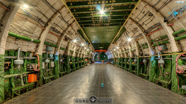 <p>Найбільший у світі літак "Мрія". Фото: svit-navkolo.com</p>