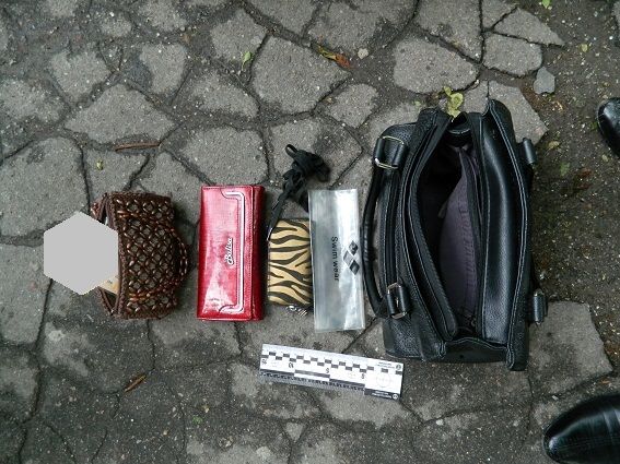 <p><span>Київський поліцейський по дорозі на службу затримав грабіжника, фото kyiv.npu.gov.ua</span></p>